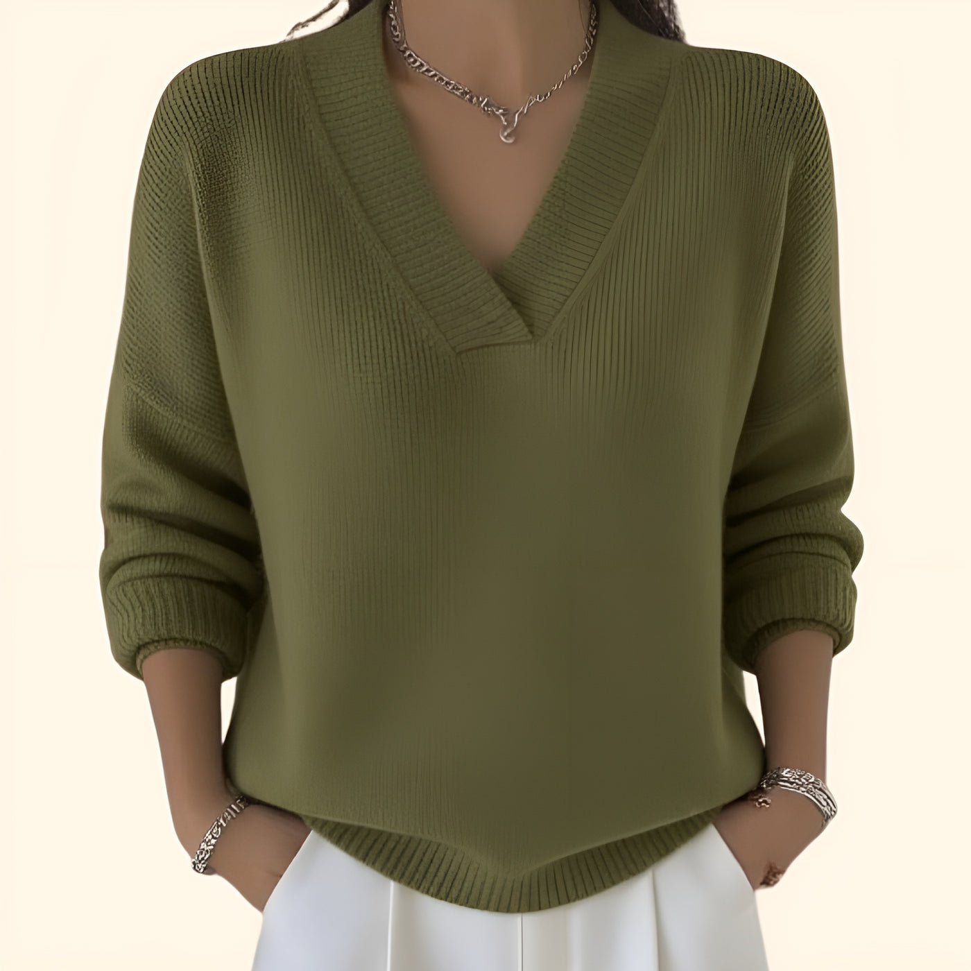 Camilla™ – Maglione con scollo a V in stile elegante